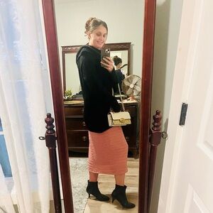 Meet your Posher, Ariel Marina Hello ☕️🏃🏽‍♀️🥰